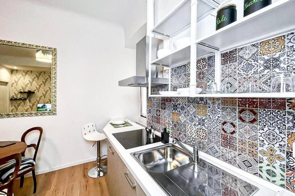 Luxury Stazione Centrale Elegante Loft Apartment Trieste Ngoại thất bức ảnh