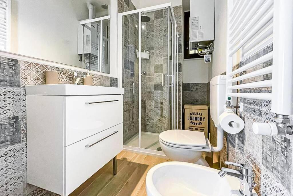 Luxury Stazione Centrale Elegante Loft Apartment Trieste Ngoại thất bức ảnh